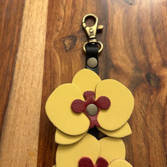 VANILLA Portland Leather Orchid Charm FAST SHIP - Picture 3 of 4